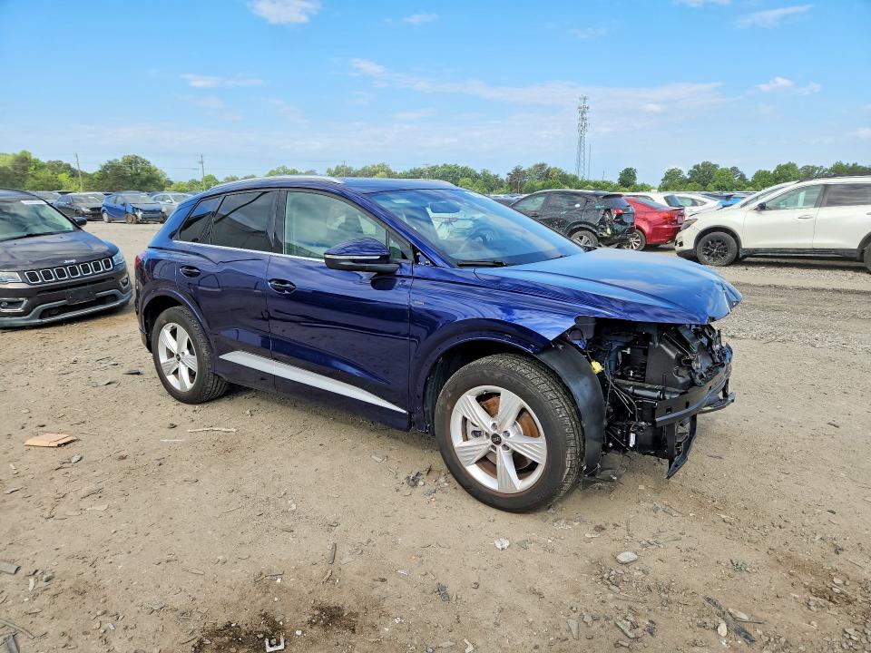 Продаж на аукціоні авто 2024 Audi Q4 E-tron, vin: WA1L2BFZXRP024152, номер лоту: 54574036