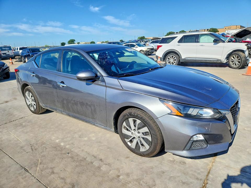 55558076 :رقم المزاد ، 1N4BL4BV0NN306762 vin ، 2022 Nissan Altima مزاد بيع