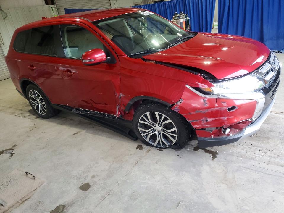 57630936 :رقم المزاد ، JA4AZ3A38JZ014028 vin ، 2018 Mitsubishi Outlander مزاد بيع