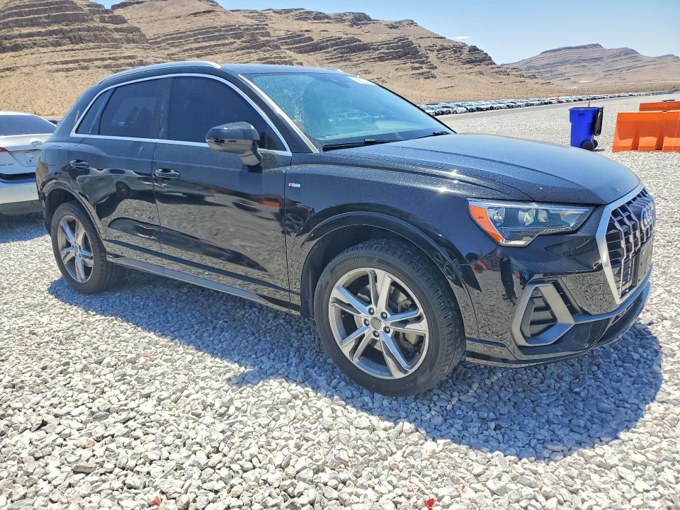 58622396 :رقم المزاد ، WA1DECF33L1028051 vin ، 2020 Audi Q3 مزاد بيع