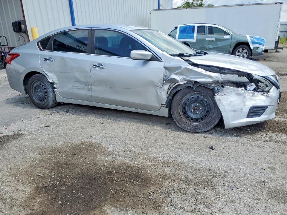 79134305 :رقم المزاد ، 1N4AL3AP4JC138588 vin ، 2018 Nissan Altima مزاد بيع