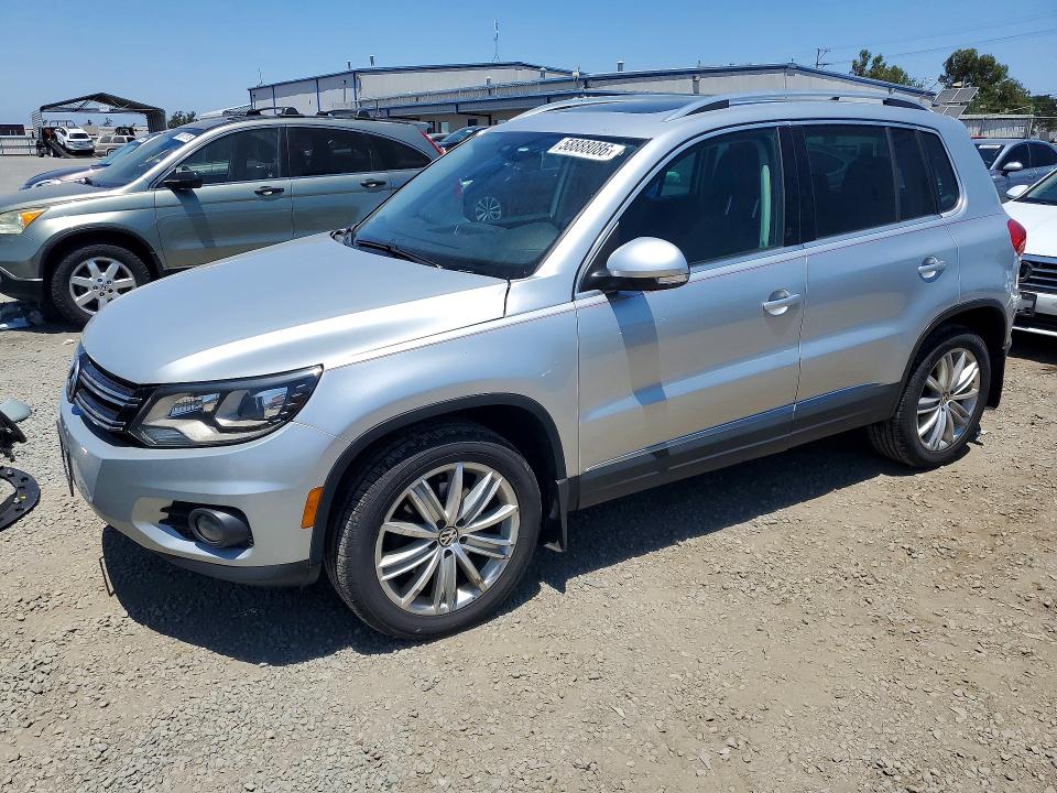 58888086 :رقم المزاد ، WVGBV7AX2GW576013 vin ، 2016 Volkswagen Tiguan مزاد بيع