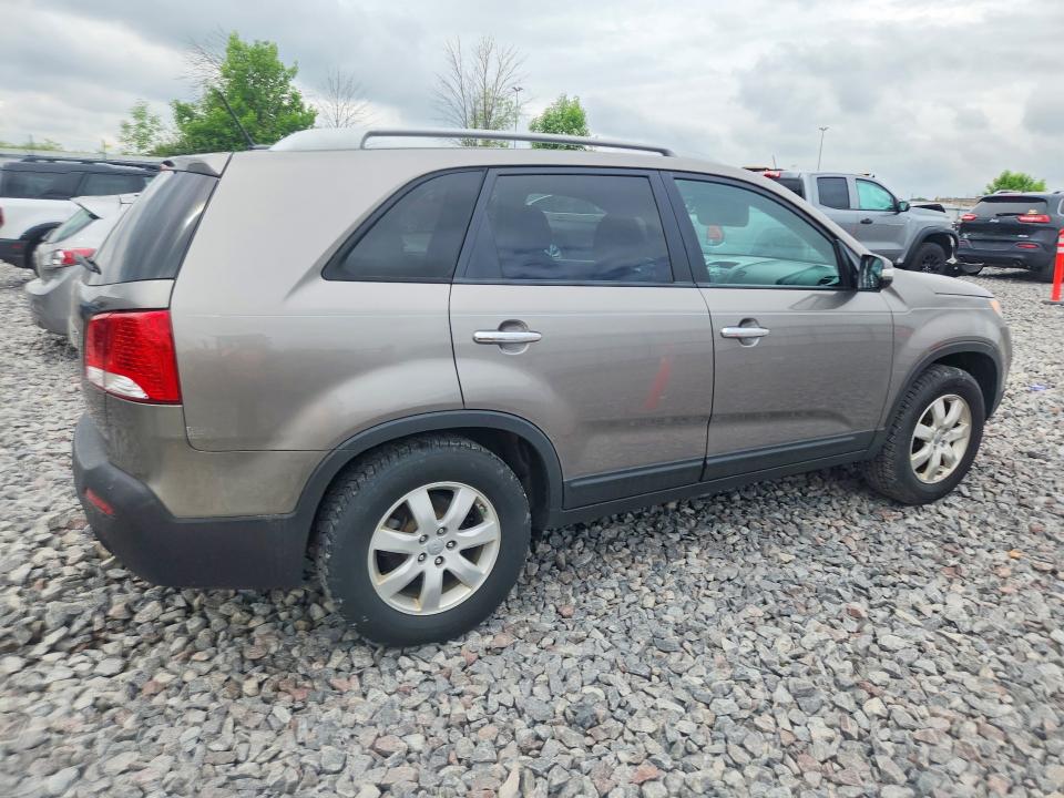 2013 Kia Sorento მანქანა იყიდება აუქციონზე, vin: 5XYKT4A68DG421507, აუქციონის ნომერი: 56297056