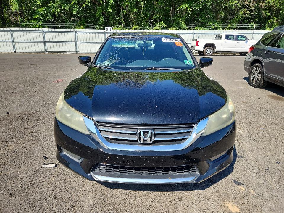 56742396 :رقم المزاد ، 1HGCR2F52FA108528 vin ، 2015 Honda Accord مزاد بيع