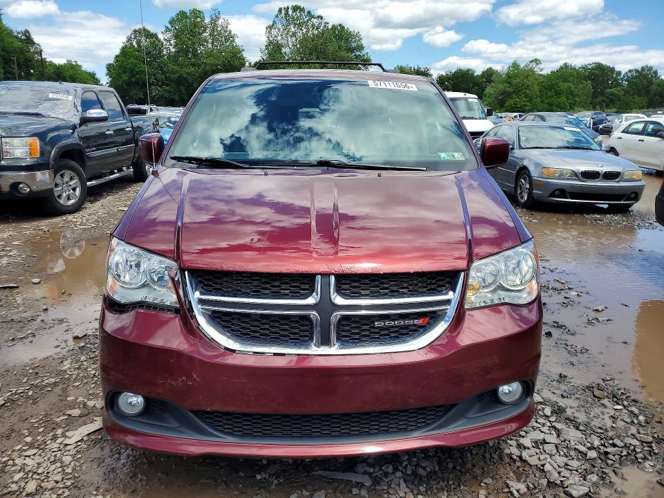 57111656 :رقم المزاد ، 2C4RDGCG8HR786483 vin ، 2017 Dodge Grand Caravan مزاد بيع
