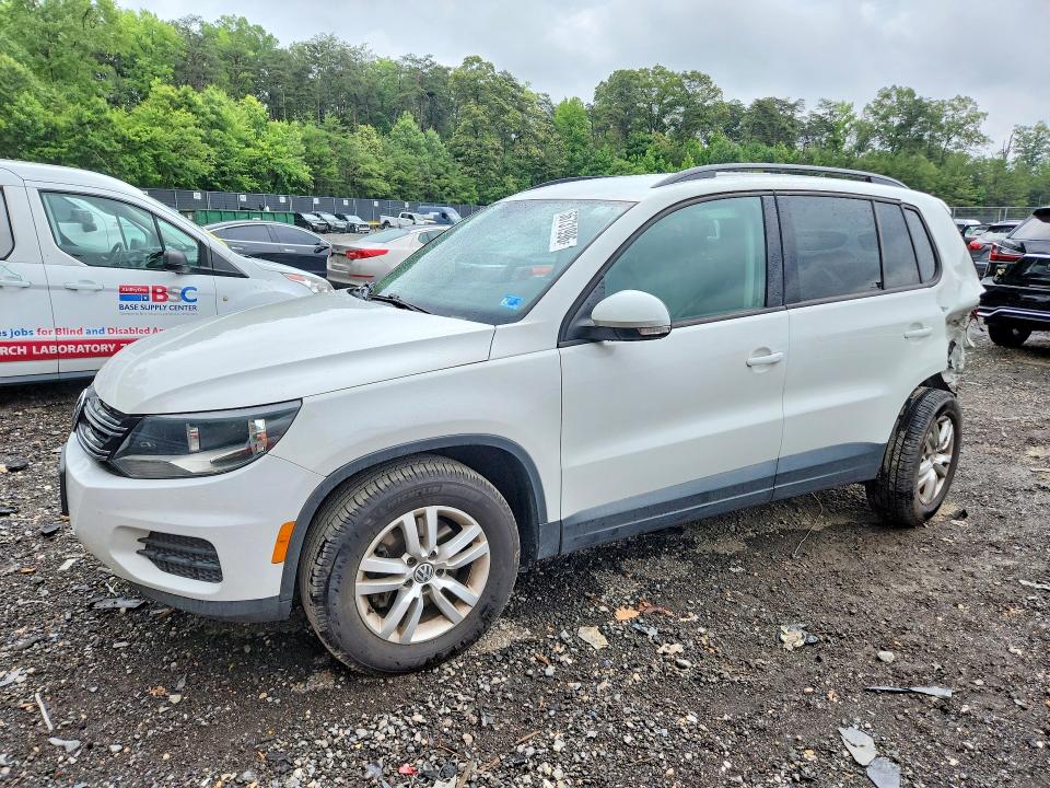 2017 Volkswagen Tiguan მანქანა იყიდება აუქციონზე, vin: WVGBV7AX3HK013528, აუქციონის ნომერი: 56731996