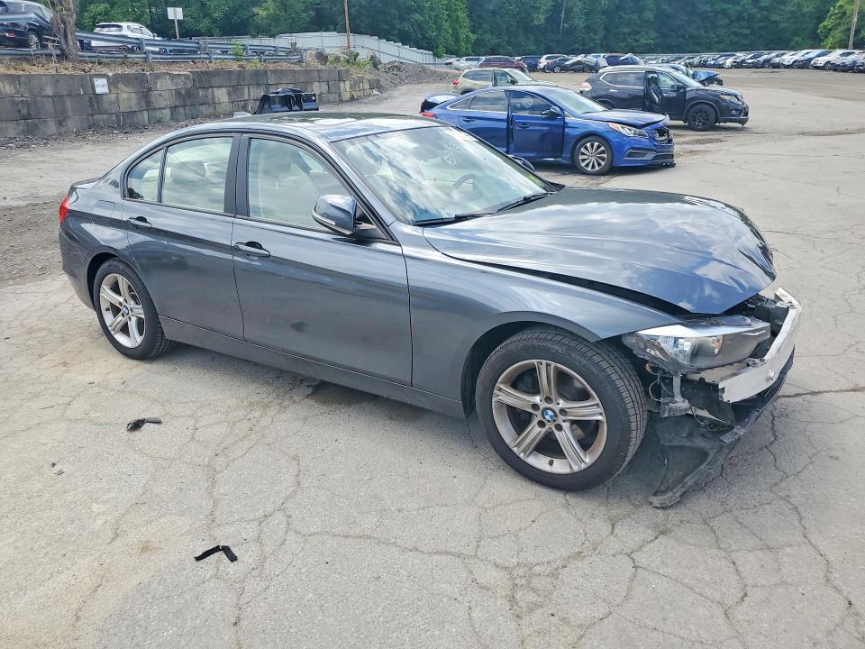 57352796 :رقم المزاد ، WBA3B3C53DF540183 vin ، 2013 Bmw 328 مزاد بيع