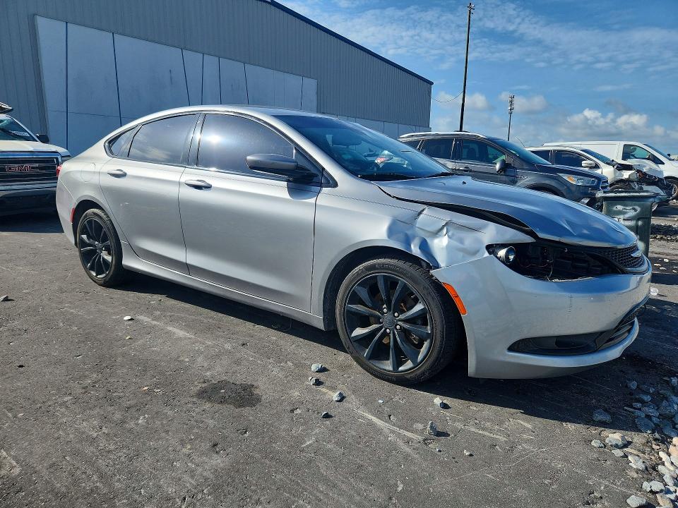 Продаж на аукціоні авто 2015 Chrysler 200, vin: 1C3CCCBB1FN719665, номер лоту: 56943596