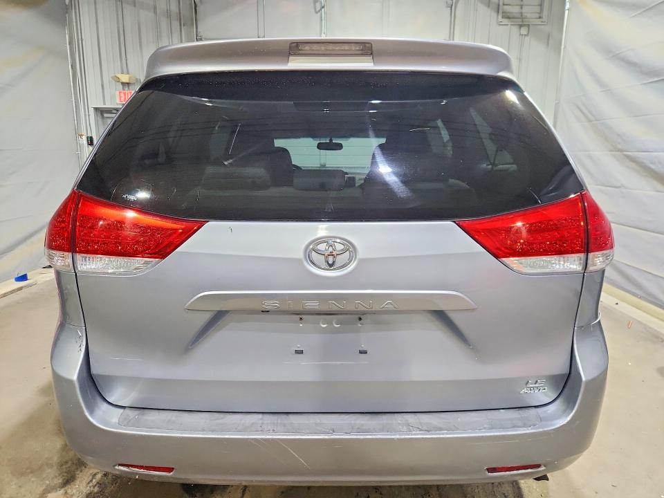 2011 Toyota Sienna მანქანა იყიდება აუქციონზე, vin: 5TDJK3DC4BS025326, აუქციონის ნომერი: 58432756
