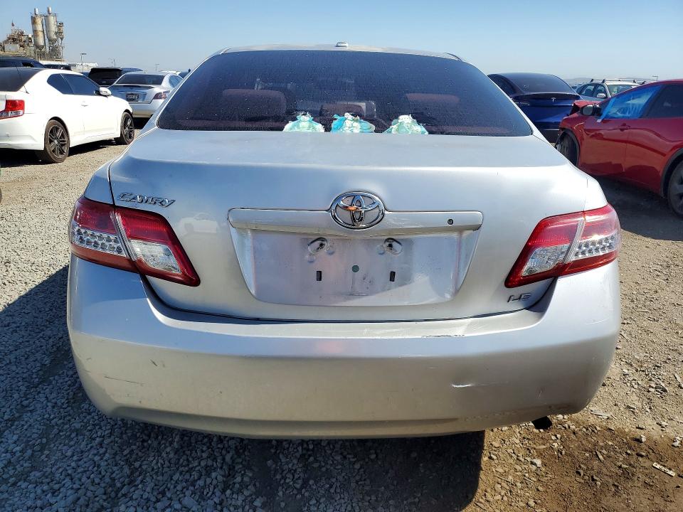 57081176 :رقم المزاد ، 4T4BF3EK2BR172594 vin ، 2011 Toyota Camry مزاد بيع