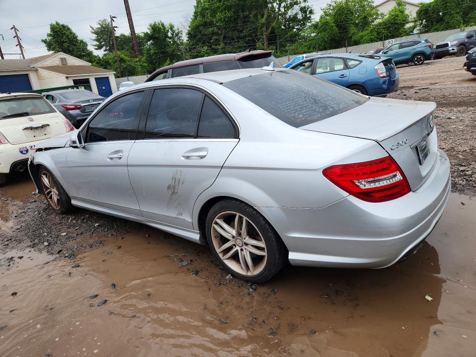 Продажа на аукционе авто 2013 Mercedes-benz C, vin: WDDGF8AB3DR285876, номер лота: 56104836
