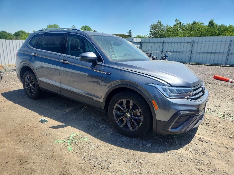 Продажа на аукционе авто 2022 Volkswagen Tiguan, vin: 3VV2B7AX0NM030693, номер лота: 55860696