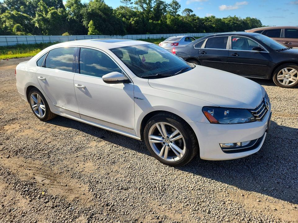 56493916 :رقم المزاد ، 1VWCM7A36CC022829 vin ، 2012 Volkswagen Passat مزاد بيع