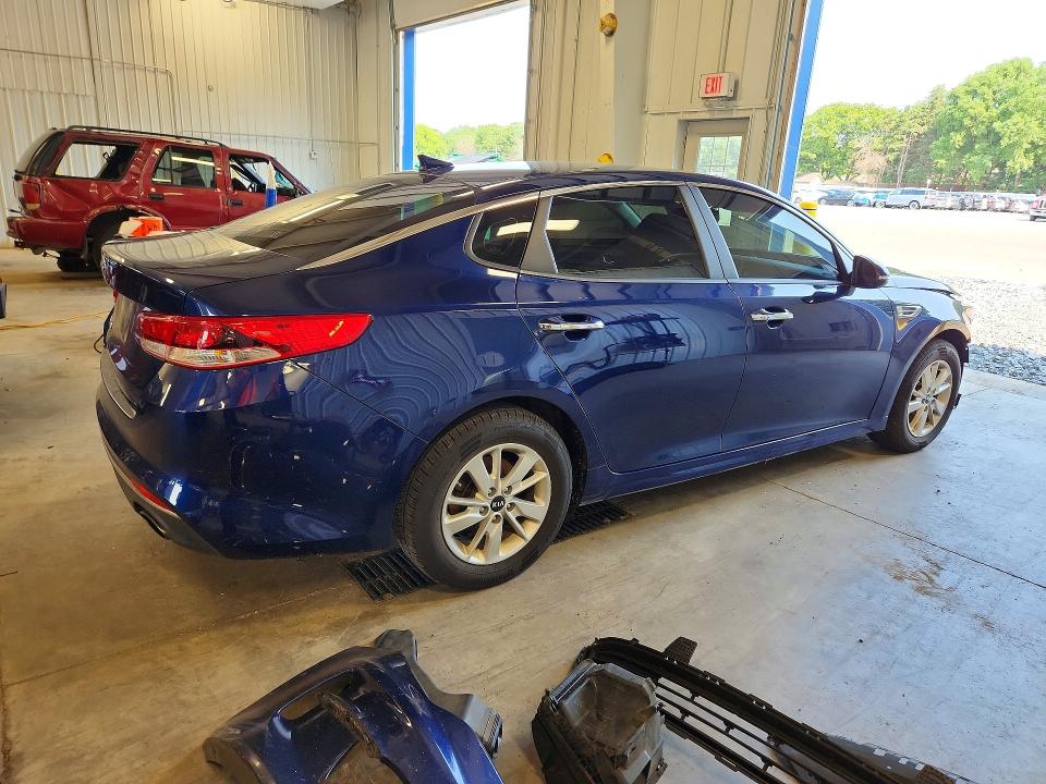 95587665 :رقم المزاد ، 5XXGT4L39JG230526 vin ، 2018 Kia Optima مزاد بيع