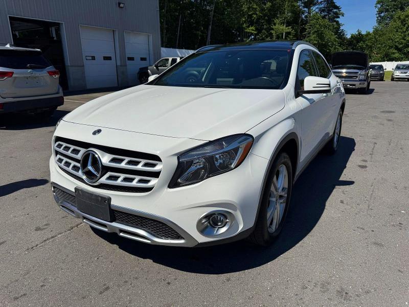 2018 Mercedes-benz Gla მანქანა იყიდება აუქციონზე, vin: WDCTG4GB7JU000217, აუქციონის ნომერი: 56951306