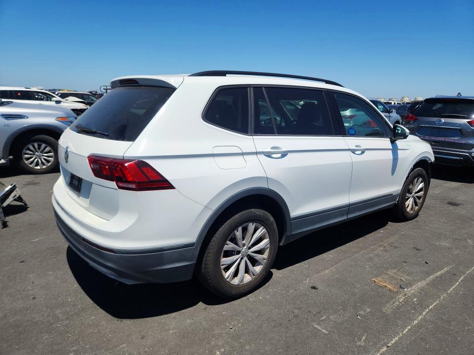 Продажа на аукционе авто 2019 Volkswagen Tiguan, vin: 3VV1B7AX0KM147164, номер лота: 55955706