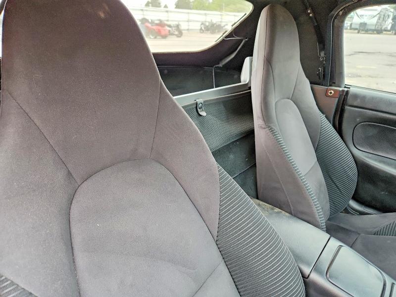 59012206 :رقم المزاد ، JM1NB353840410104 vin ، 2004 Mazda Mx-5 Miata مزاد بيع