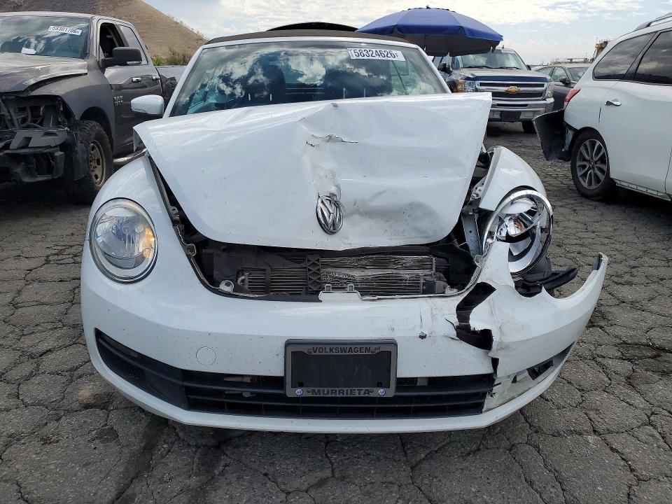 2015 Volkswagen Beetle მანქანა იყიდება აუქციონზე, vin: 3VW517AT9FM809651, აუქციონის ნომერი: 58324626