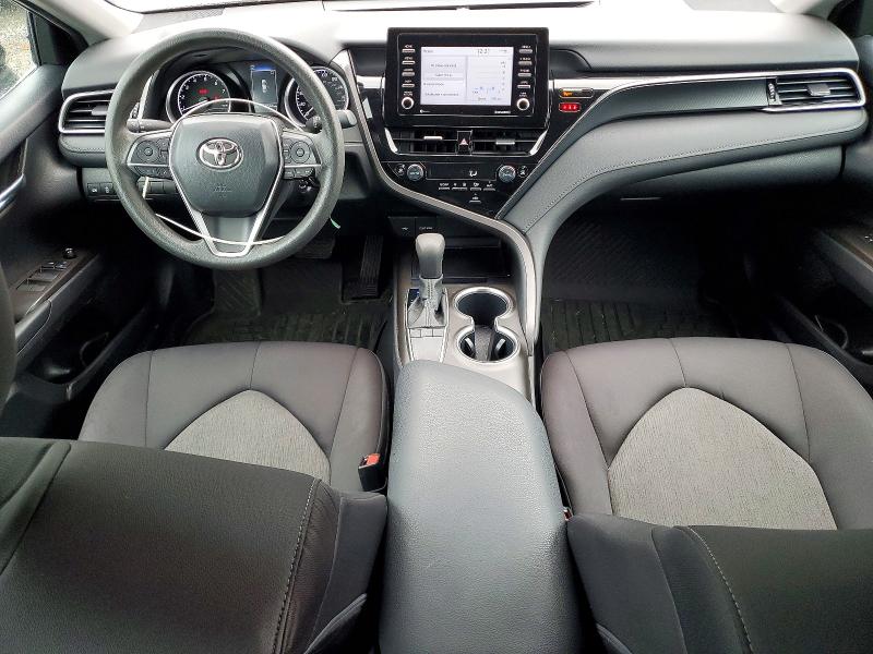 56901506 :رقم المزاد ، 4T1C11AK7NU636720 vin ، 2022 Toyota Camry مزاد بيع