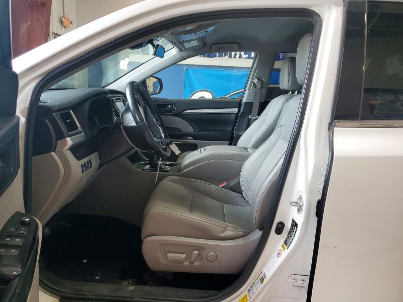 Продажа на аукционе авто 2019 Toyota Highlander, vin: 5TDBZRFH2KS996496, номер лота: 57937916