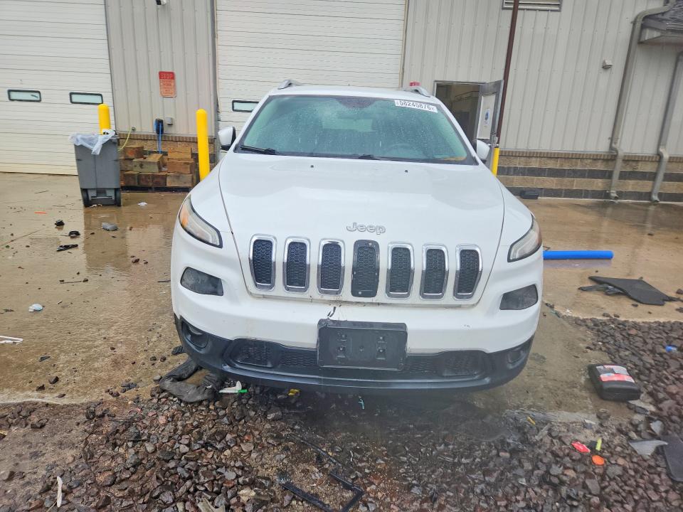 58245876 :رقم المزاد ، 1C4PJMCS2GW111463 vin ، 2016 Jeep Cherokee مزاد بيع