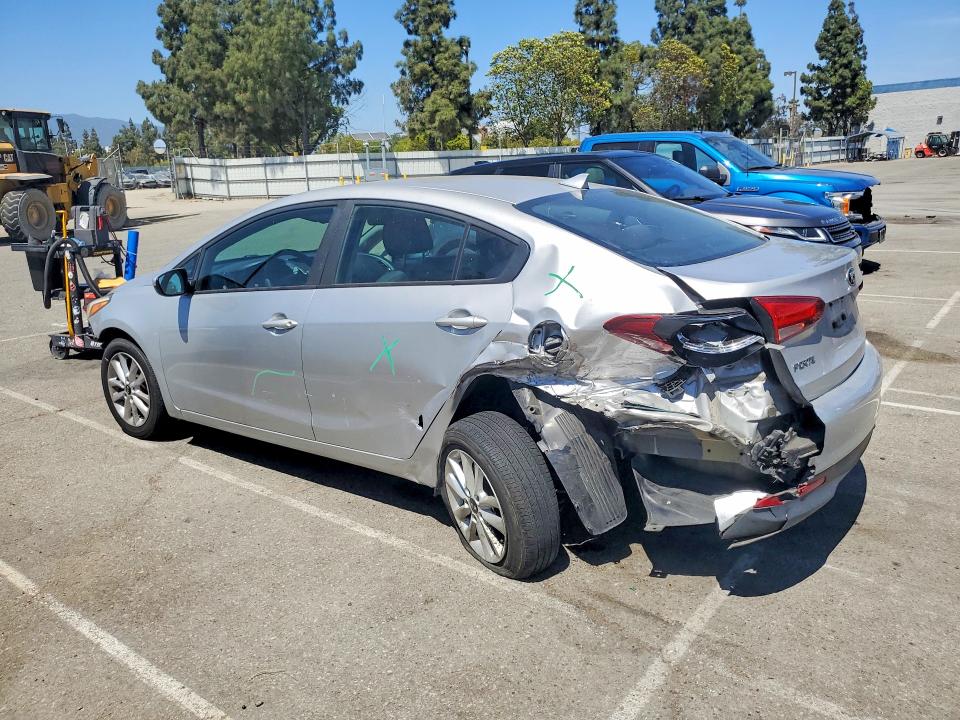57024486 :رقم المزاد ، 3KPFL4A73HE116915 vin ، 2017 Kia Forte مزاد بيع