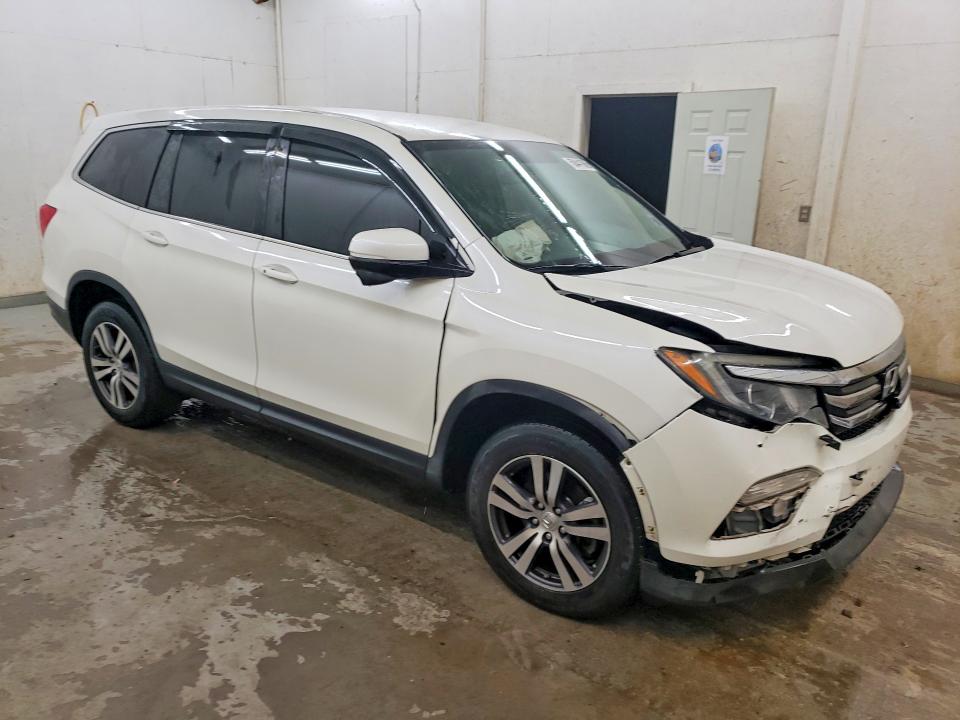 58441866 :رقم المزاد ، 5FNYF5H3XHB037227 vin ، 2017 Honda Pilot مزاد بيع