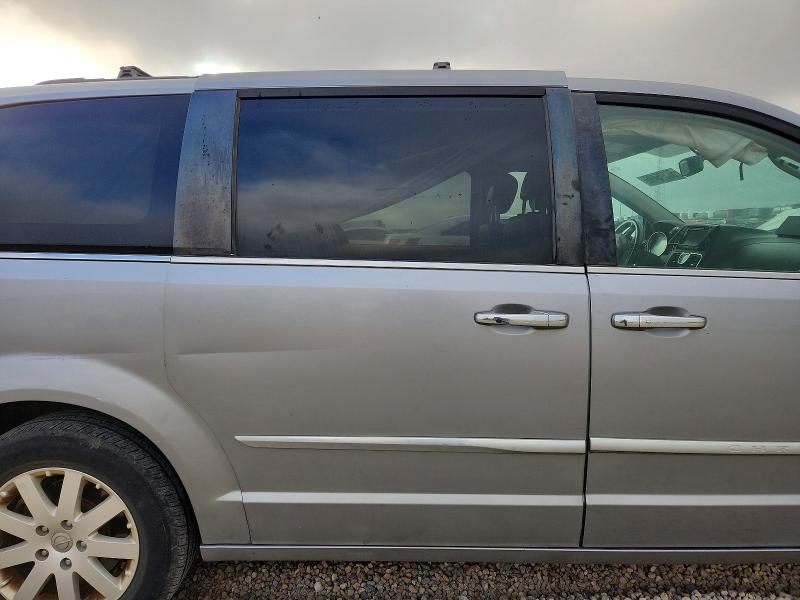 2015 Chrysler Town & Country მანქანა იყიდება აუქციონზე, vin: 2C4RC1BG4FR676335, აუქციონის ნომერი: 58326496