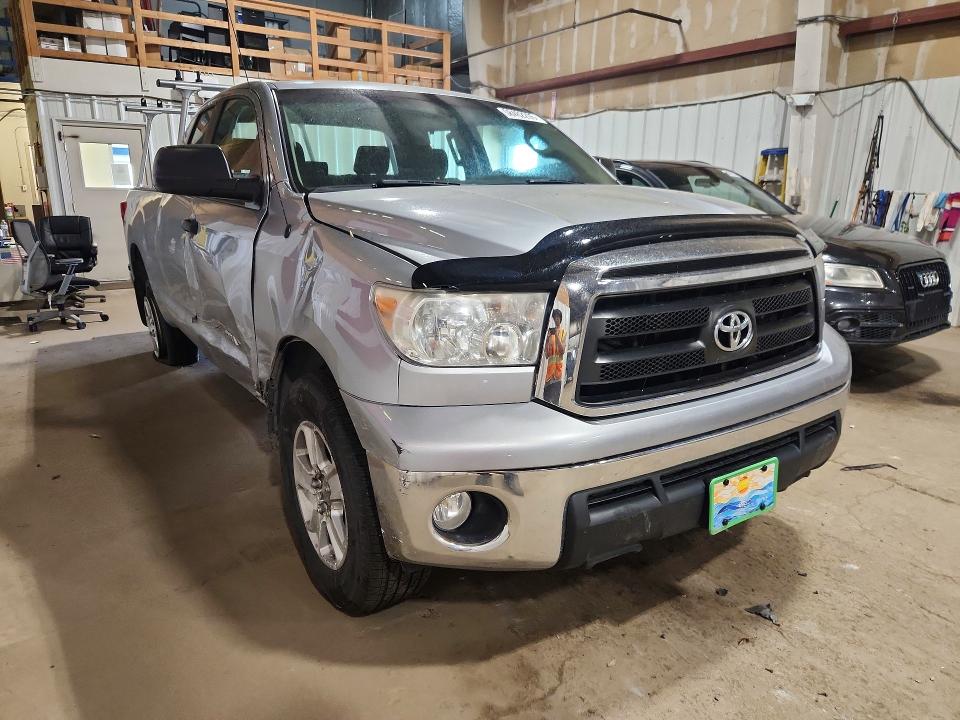 58462206 :رقم المزاد ، 5TFUM5F11AX015702 vin ، 2010 Toyota Tundra مزاد بيع