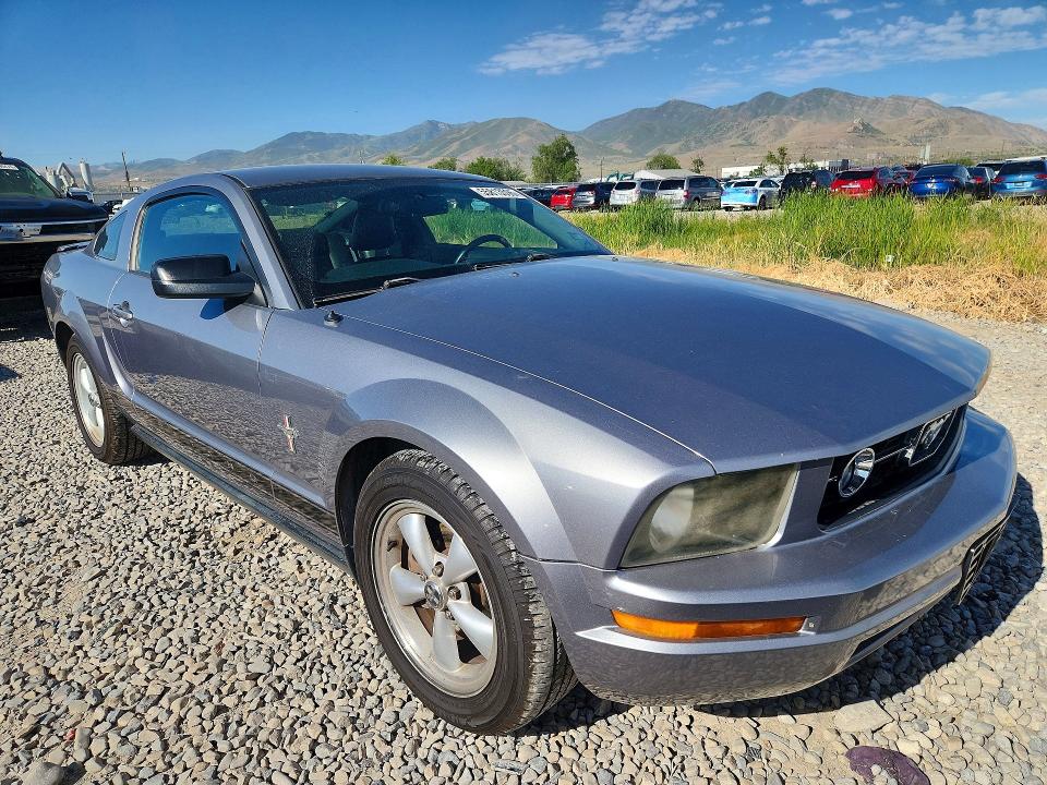 2007 Ford Mustang მანქანა იყიდება აუქციონზე, vin: 1ZVHT80N375250492, აუქციონის ნომერი: 55813596