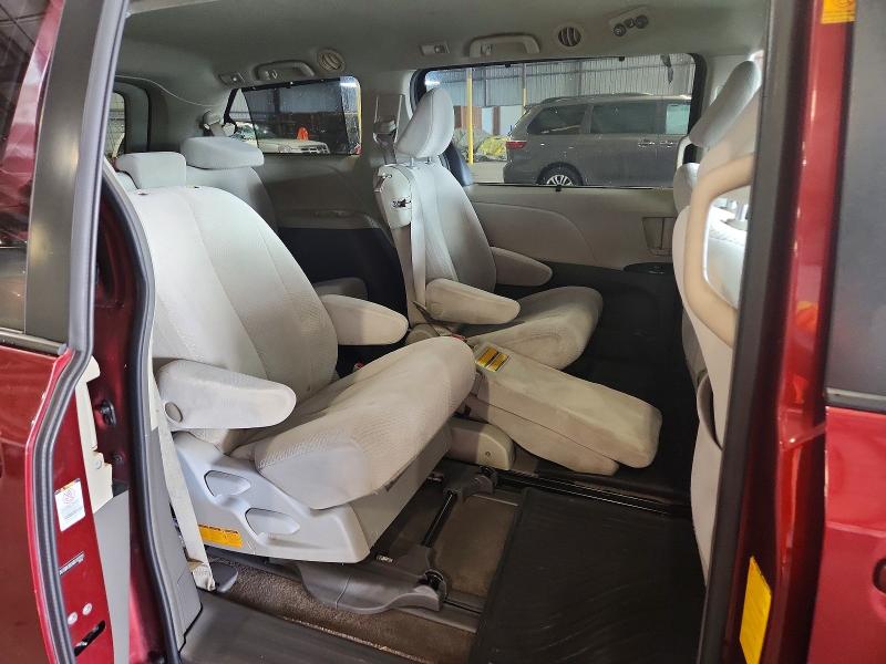 2011 Toyota Sienna მანქანა იყიდება აუქციონზე, vin: 5TDKK3DC4BS123311, აუქციონის ნომერი: 57145926