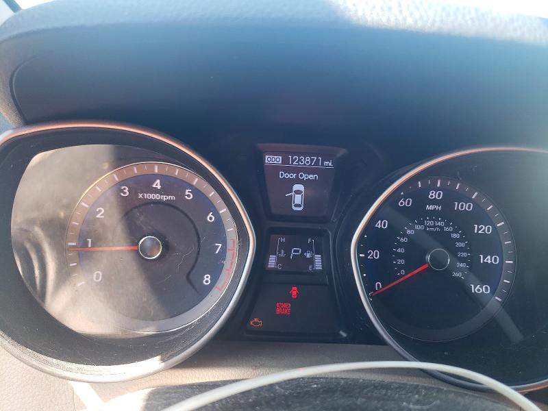 2013 Hyundai Elantra Gt მანქანა იყიდება აუქციონზე, vin: KMHD35LE5DU085716, აუქციონის ნომერი: 55925116
