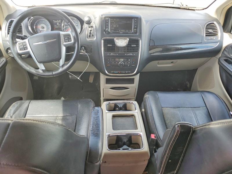 58873106 :رقم المزاد ، 2C4RC1BG2DR675195 vin ، 2013 Chrysler Town & Country مزاد بيع