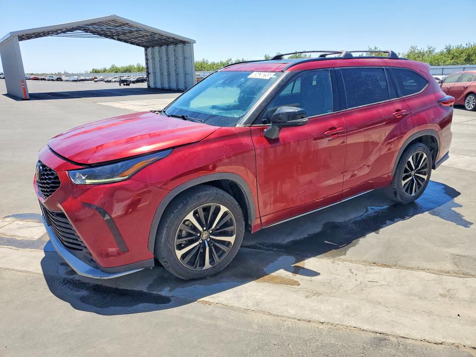 Auction sale of the 2022 Toyota Highlander, vin: 5TDJZRBH1NS248375, lot number: 85630255