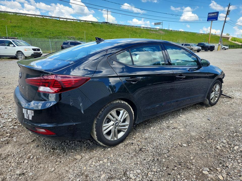 57542586 :رقم المزاد ، 5NPD84LF8KH445996 vin ، 2019 Hyundai Elantra مزاد بيع