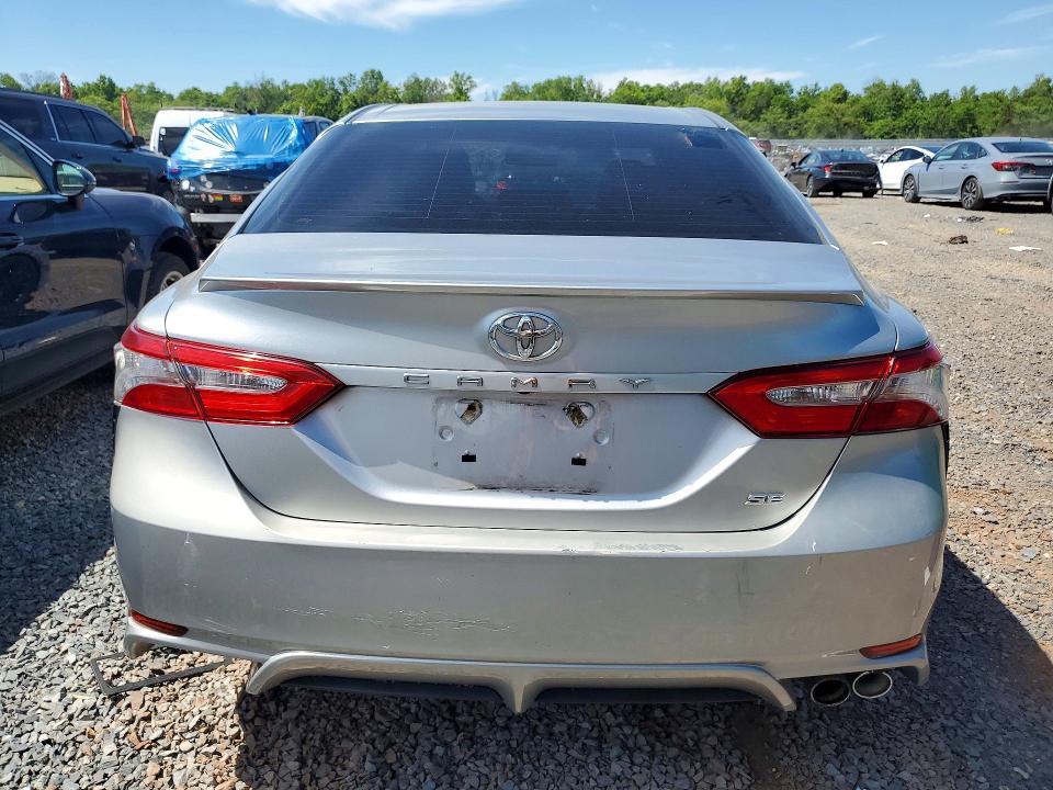 2018 Toyota Camry მანქანა იყიდება აუქციონზე, vin: 4T1B11HK7JU620836, აუქციონის ნომერი: 56643066