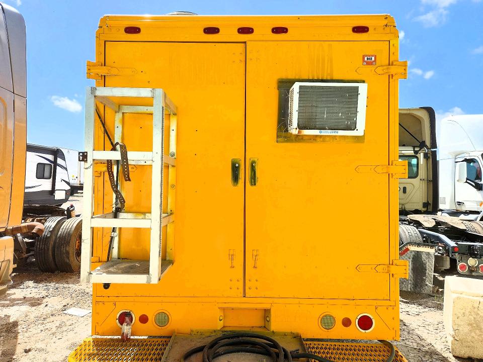Продажа на аукционе авто 2002 Freightliner Chassis, vin: 4UZAANCP62CK26533, номер лота: 59296966
