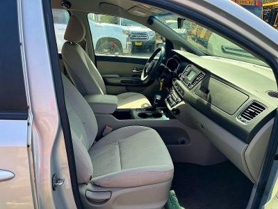 Продажа на аукционе авто 2018 Kia Sedona, vin: KNDMA5C1XJ6403384, номер лота: 57951666