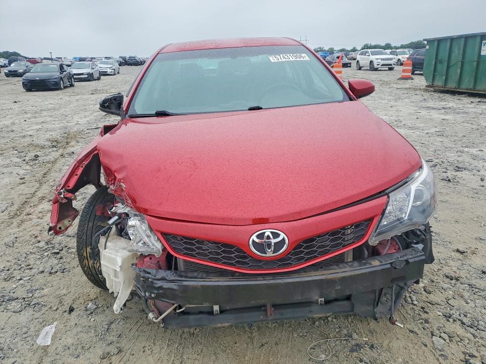 57431906 :رقم المزاد ، 4T1BF1FK5DU709684 vin ، 2013 Toyota Camry مزاد بيع