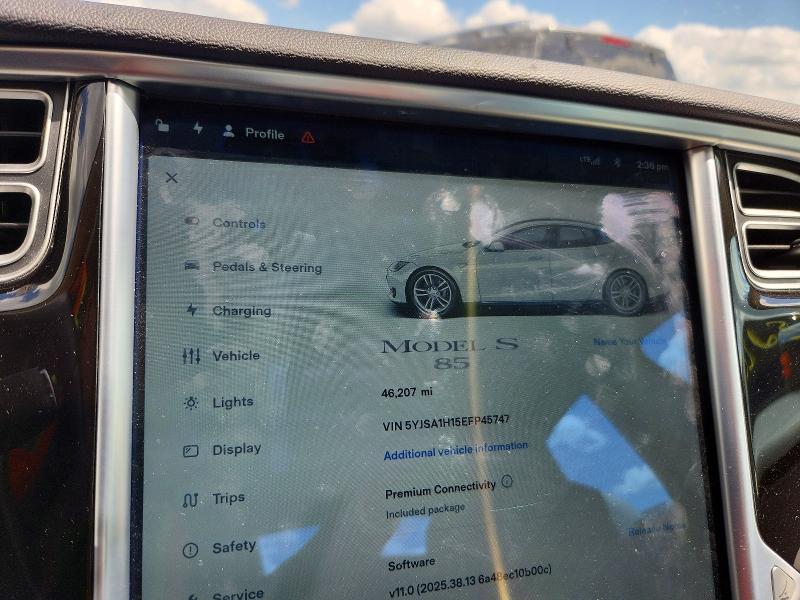 55563346 :رقم المزاد ، 5YJSA1H15EFP45747 vin ، 2014 Tesla Model S مزاد بيع