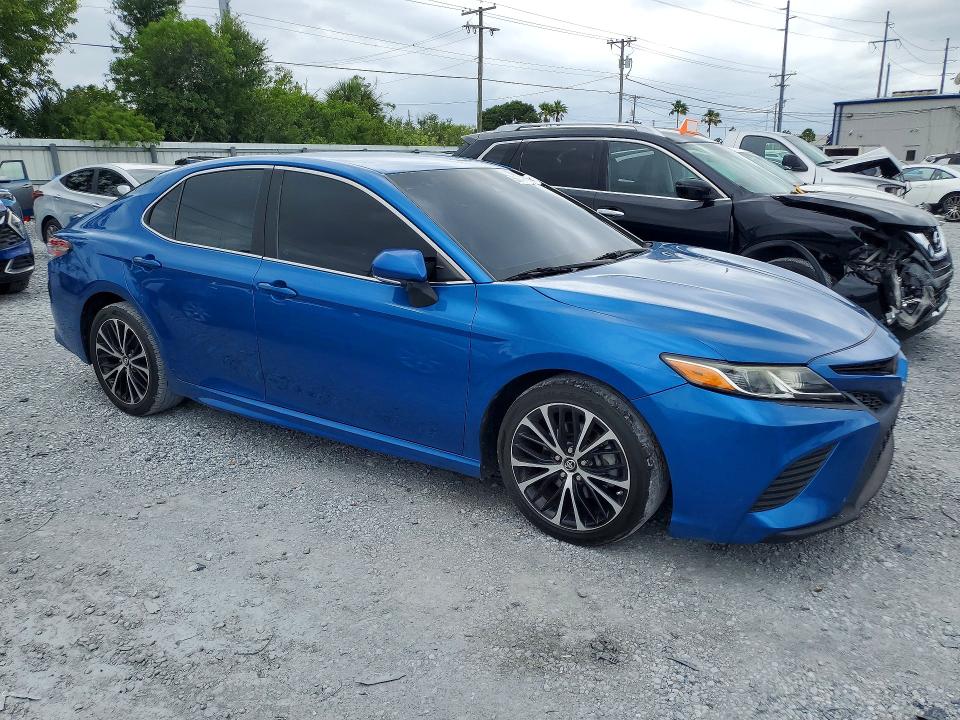 2018 Toyota Camry მანქანა იყიდება აუქციონზე, vin: 4T1B11HK2JU080277, აუქციონის ნომერი: 56030066
