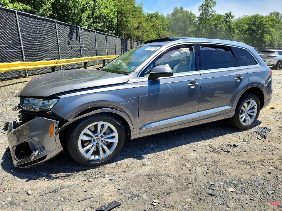 2017 Audi Q7 მანქანა იყიდება აუქციონზე, vin: WA1LAAF78HD044394, აუქციონის ნომერი: 57676626