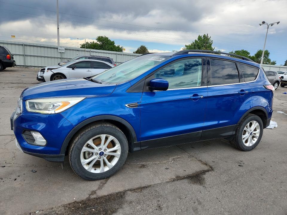 Продажа на аукционе авто 2017 Ford Escape, vin: 1FMCU9GD4HUE90490, номер лота: 55956866