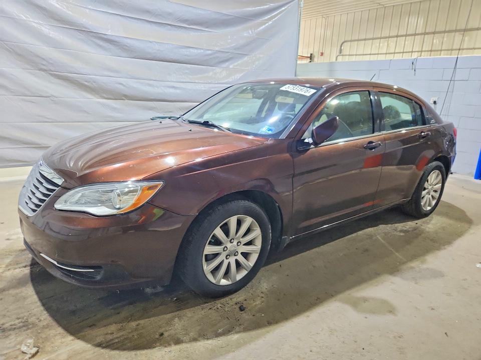 Продажа на аукционе авто 2013 Chrysler 200, vin: 1C3CCBBBXDN665645, номер лота: 57331976