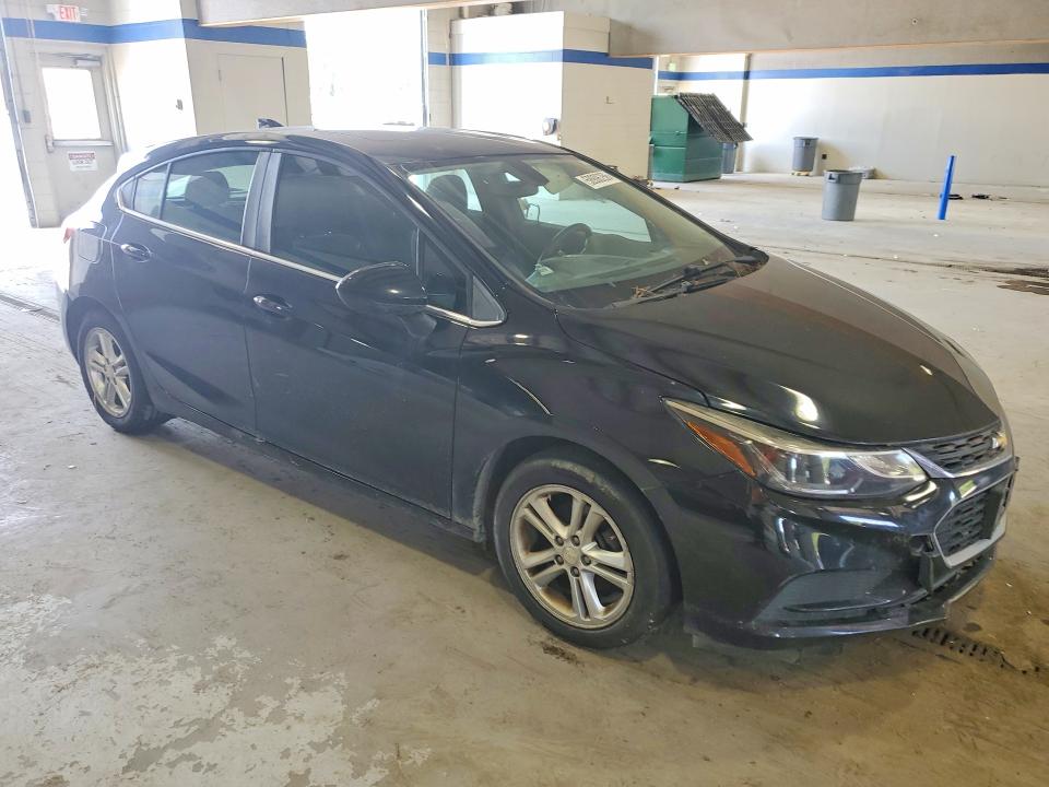 58906256 :رقم المزاد ، 3G1BE6SM2HS579695 vin ، 2017 Chevrolet Cruze مزاد بيع
