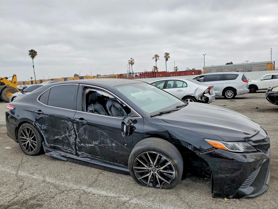 2020 Toyota Camry მანქანა იყიდება აუქციონზე, vin: 4T1J31AK3LU525547, აუქციონის ნომერი: 54992346