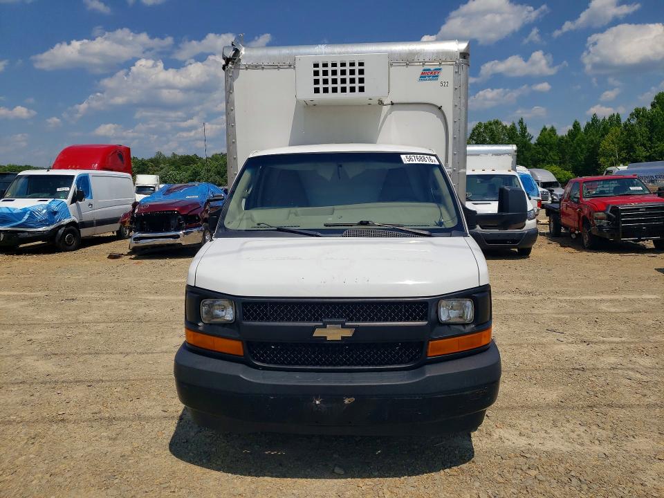 56768816 :رقم المزاد ، 1GB6GUCG8H1128213 vin ، 2017 Chevrolet Express مزاد بيع