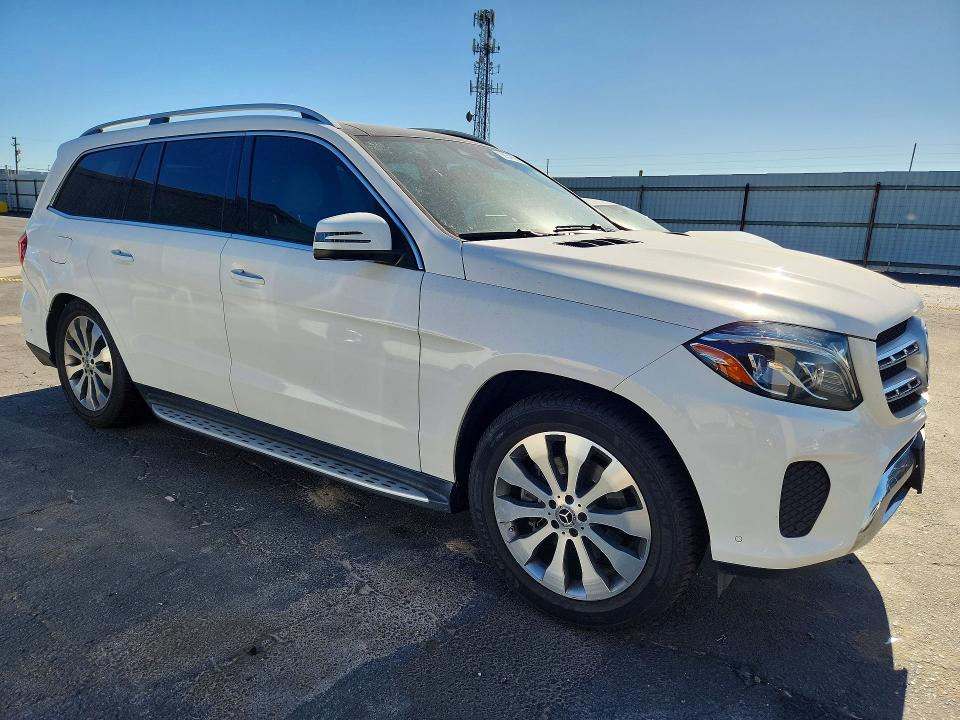 56549066 :رقم المزاد ، 4JGDF6EE6HA947102 vin ، 2017 Mercedes-benz Gls مزاد بيع