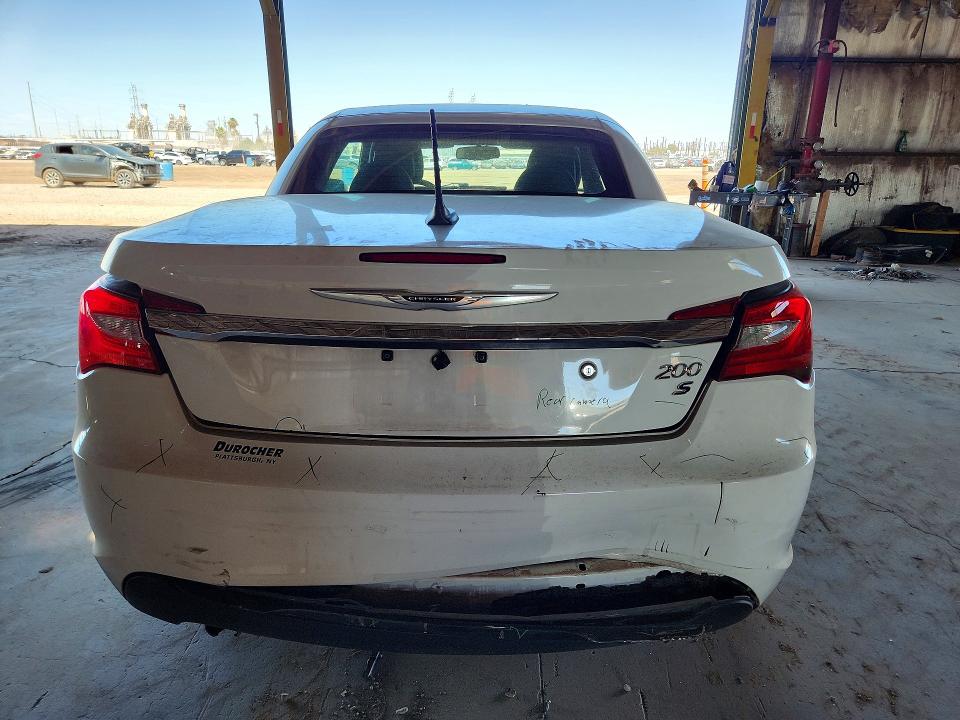 55759476 :رقم المزاد ، 1C3BCBGG3EN159740 vin ، 2014 Chrysler 200 مزاد بيع