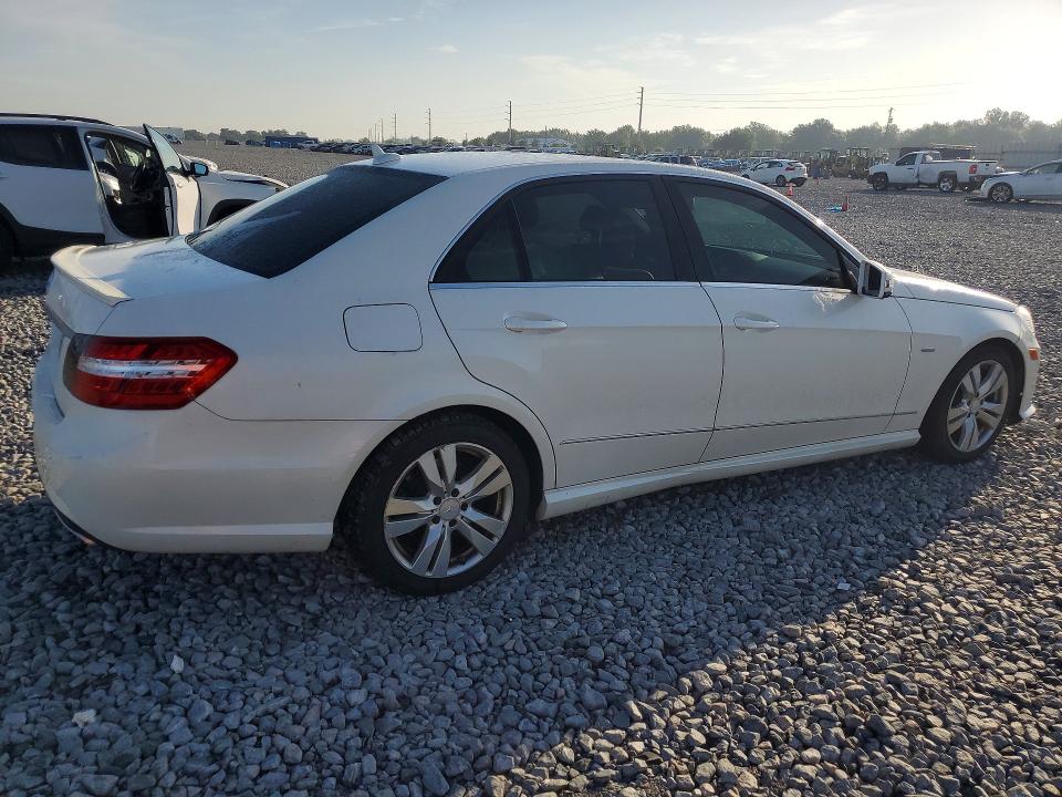 58427416 :رقم المزاد ، WDDHF2EB2BA399052 vin ، 2011 Mercedes-benz E مزاد بيع